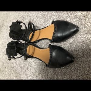 Women’s pointed toe sandal size 7